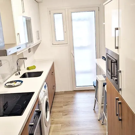 Holidays2fuengirola Boliches 3 Bedroom & Pool Apartment