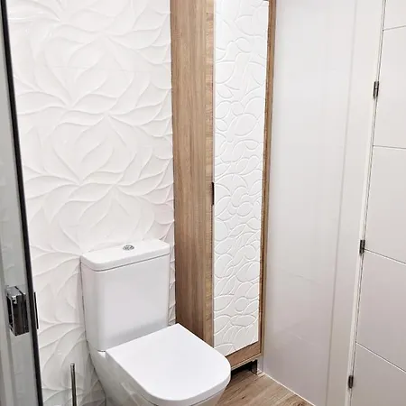 Holidays2fuengirola Boliches 3 Bedroom & Pool Apartment *