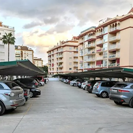 Holidays2fuengirola Boliches 3 Bedroom & Pool Apartment *